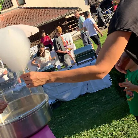 Alpen Adria & מלון