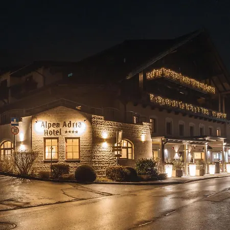 Alpen Adria & מלון 4*