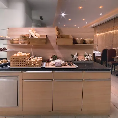 מלון Alpen Adria & פרסגרזי