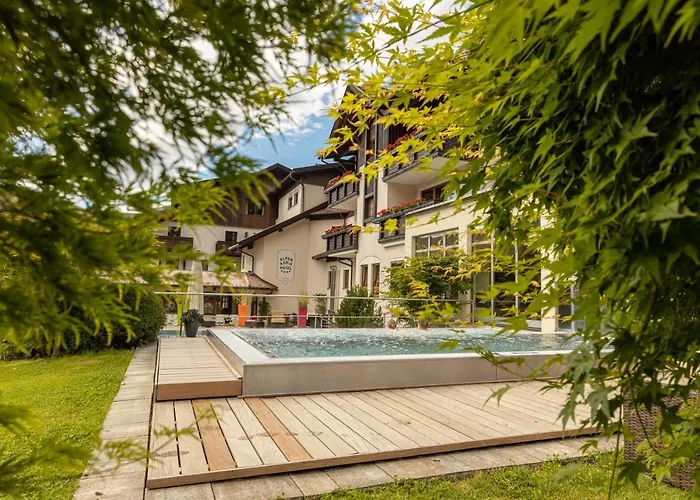 Hotel Alpen Adria & 4*