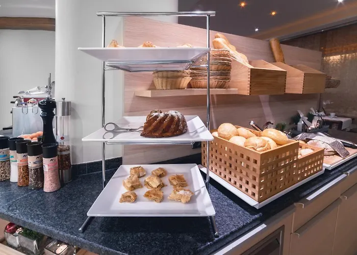 Hotel Alpen Adria & 4*